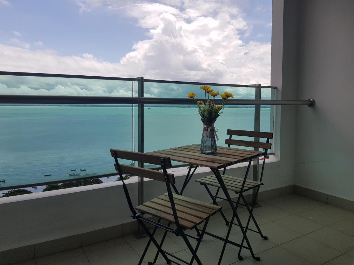 Mansion One Suite By Staycation Homestay George Town Exterior photo
