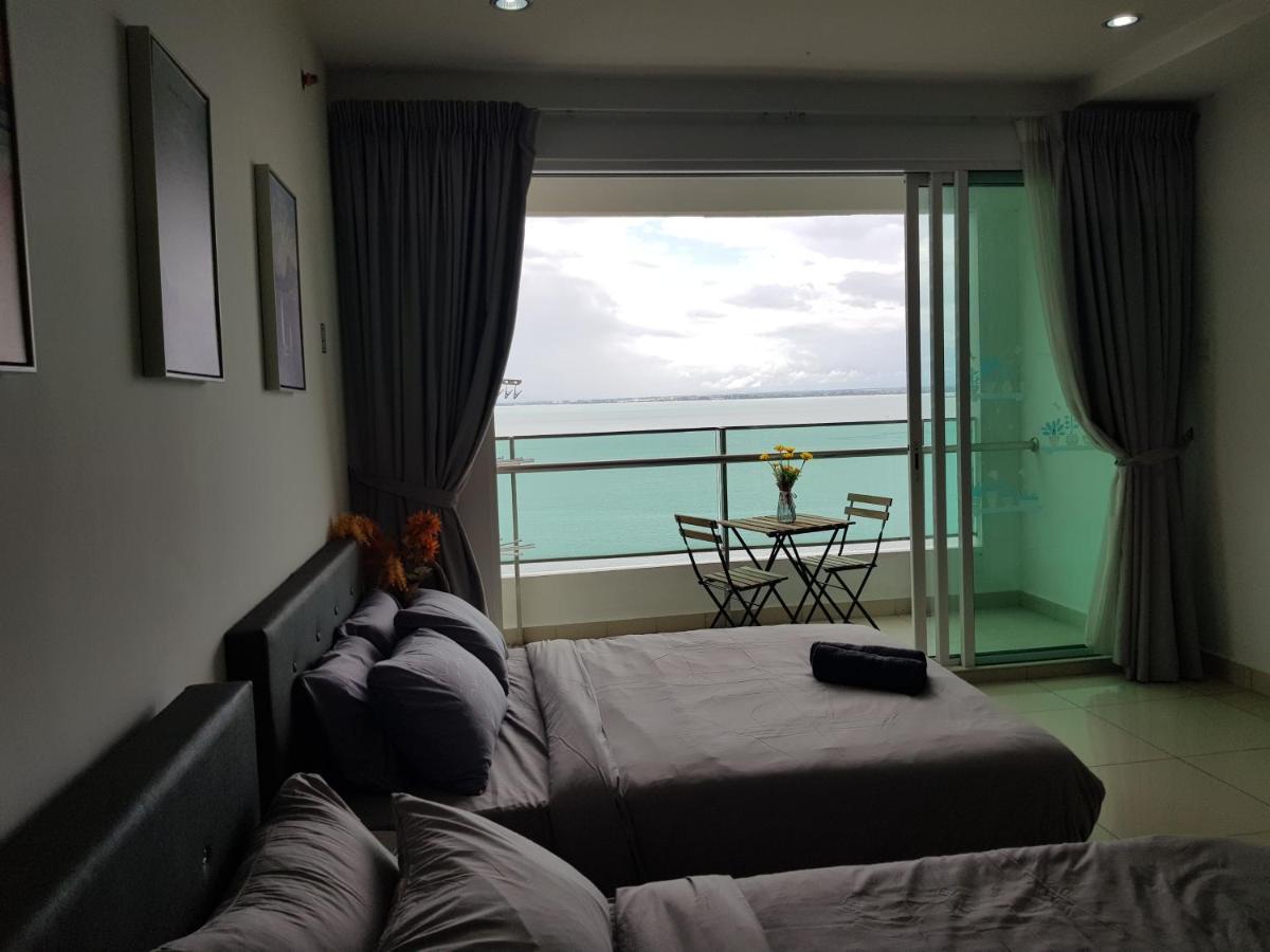 Mansion One Suite By Staycation Homestay George Town Exterior photo