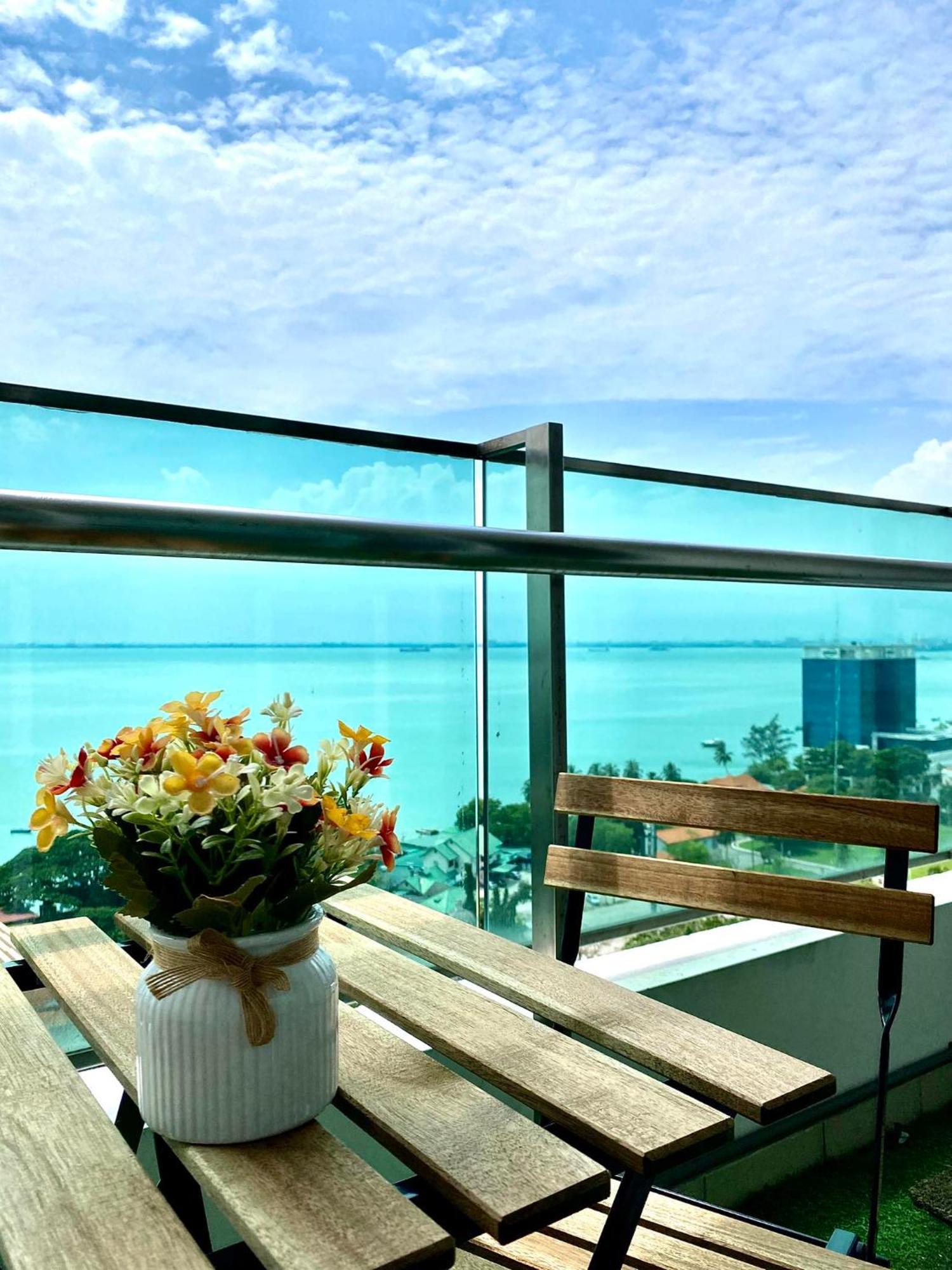 Mansion One Suite By Staycation Homestay George Town Exterior photo